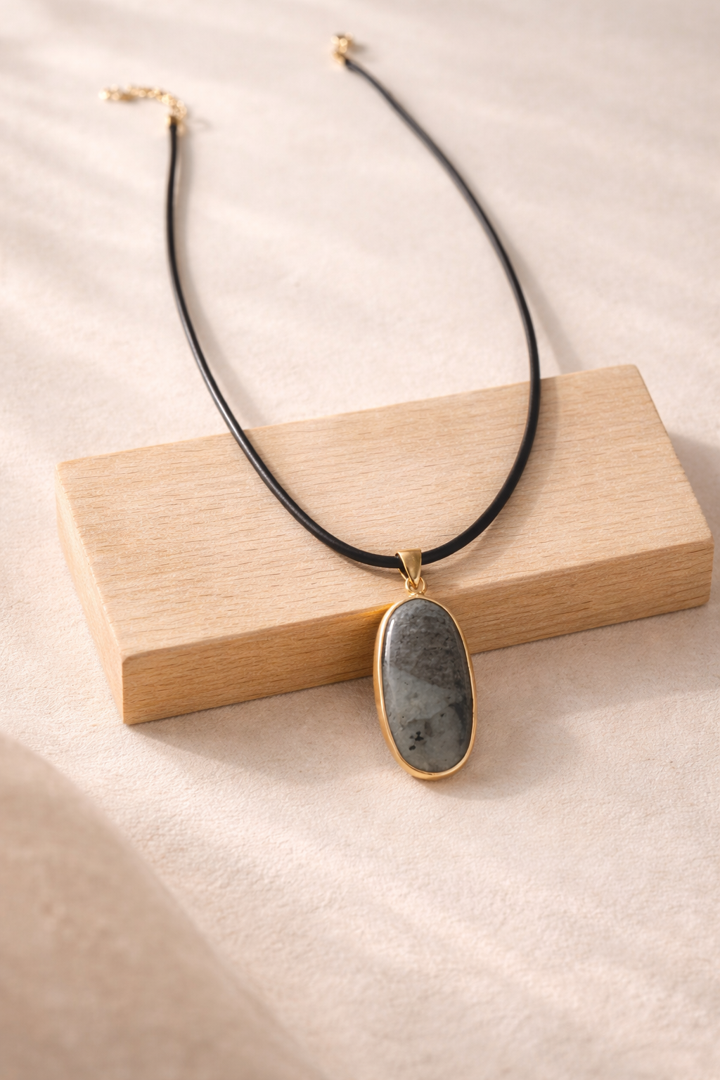 Collar Amuleto protección mineral